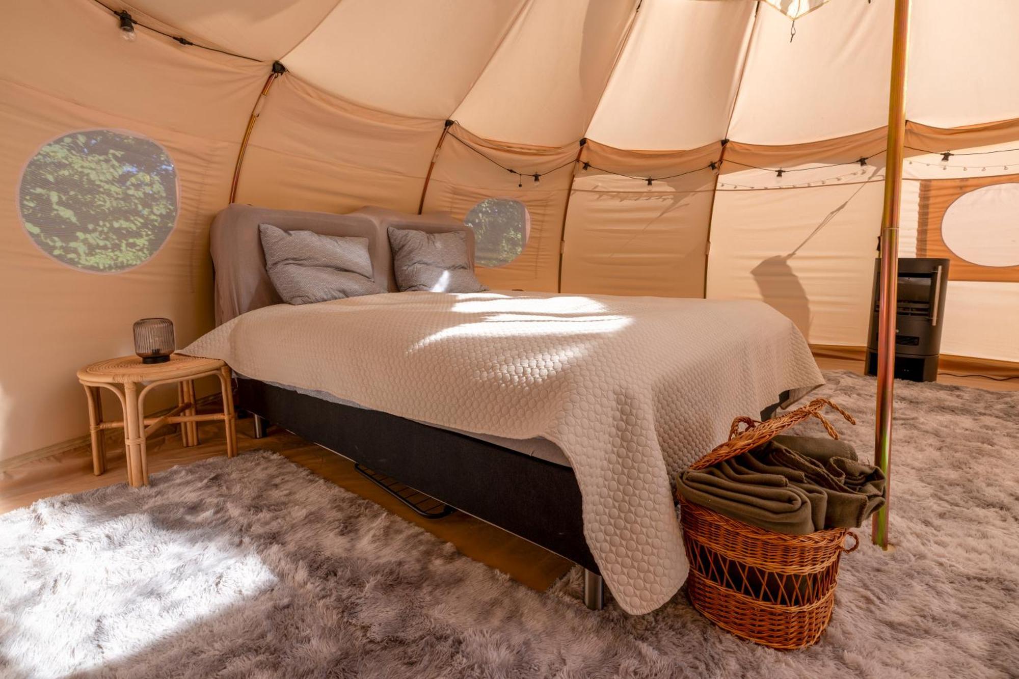 Hotel Holmegaard Vin Og Glamping Dannemare Esterno foto